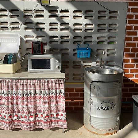 WAKE UP @Lanta Hotel : Cafe Ko Lanta Exterior foto