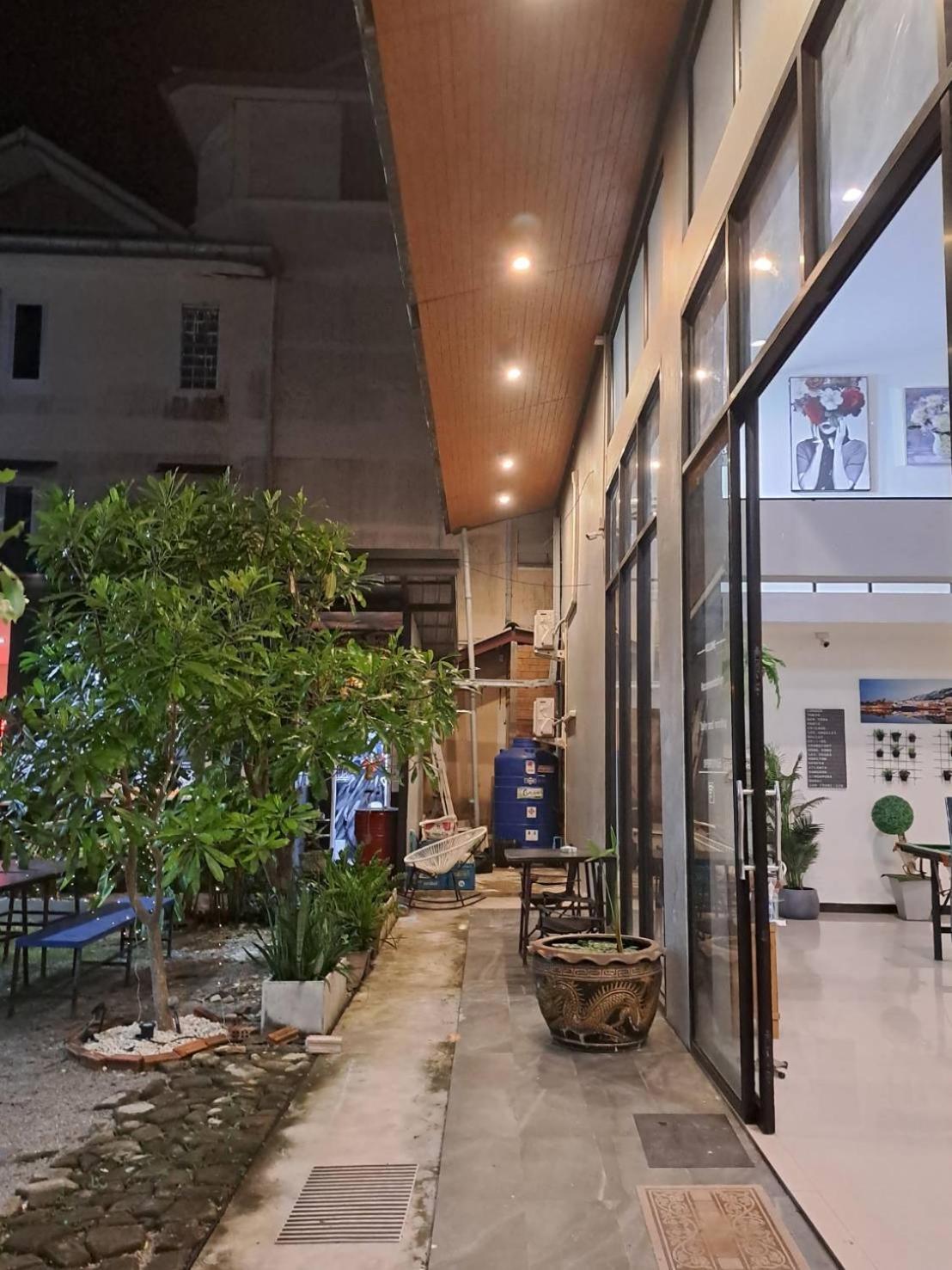 WAKE UP @Lanta Hotel : Cafe Ko Lanta Exterior foto