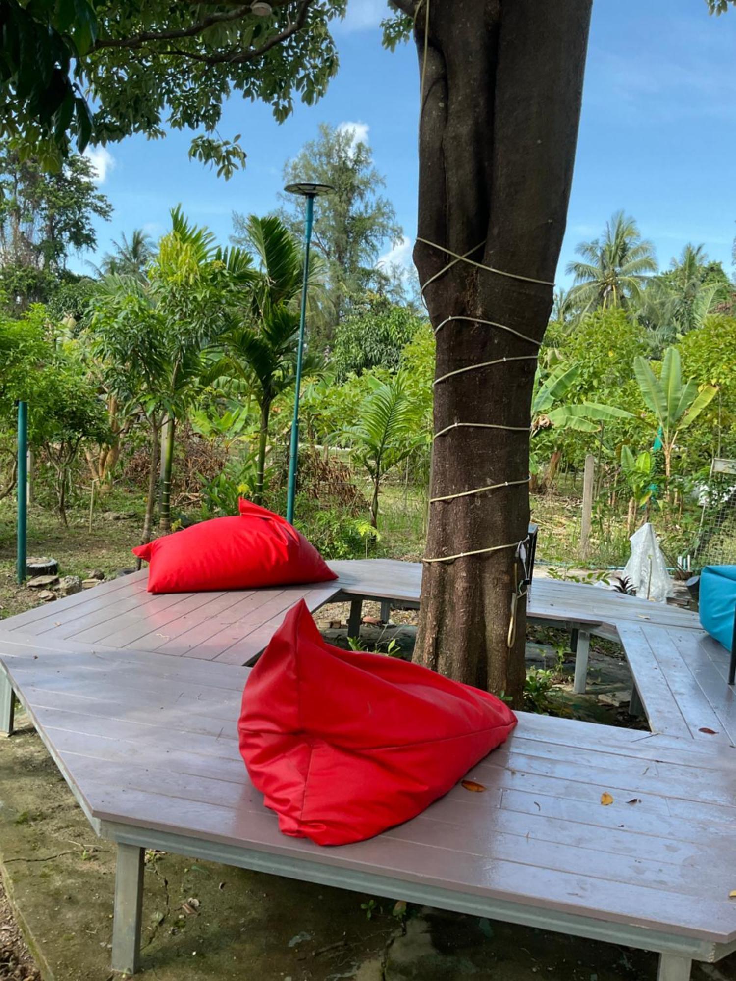 WAKE UP @Lanta Hotel : Cafe Ko Lanta Exterior foto